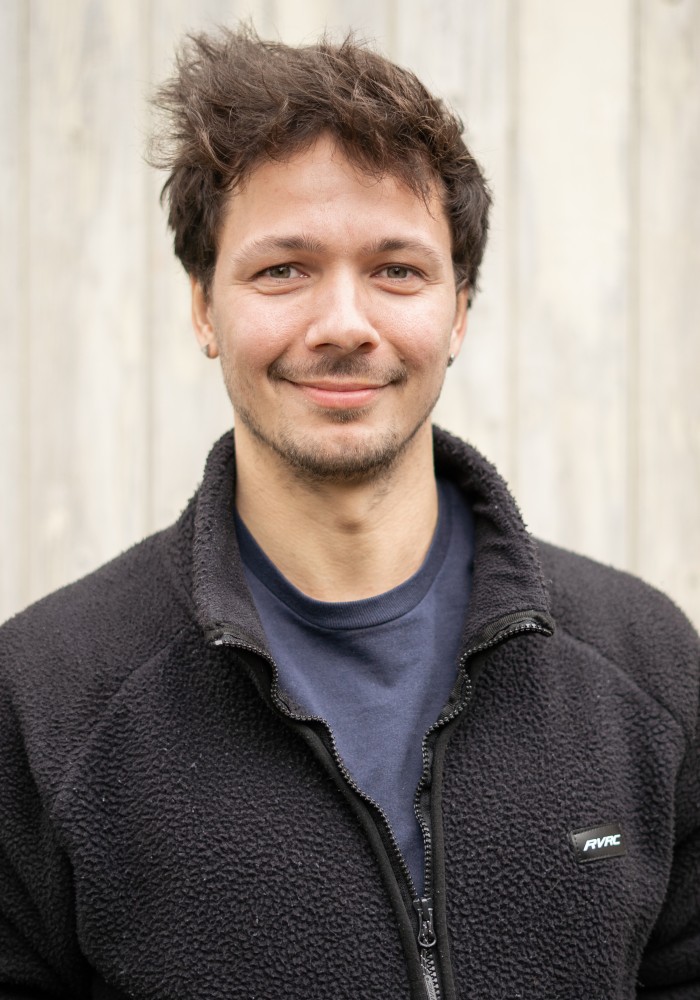 Kontakt. 
