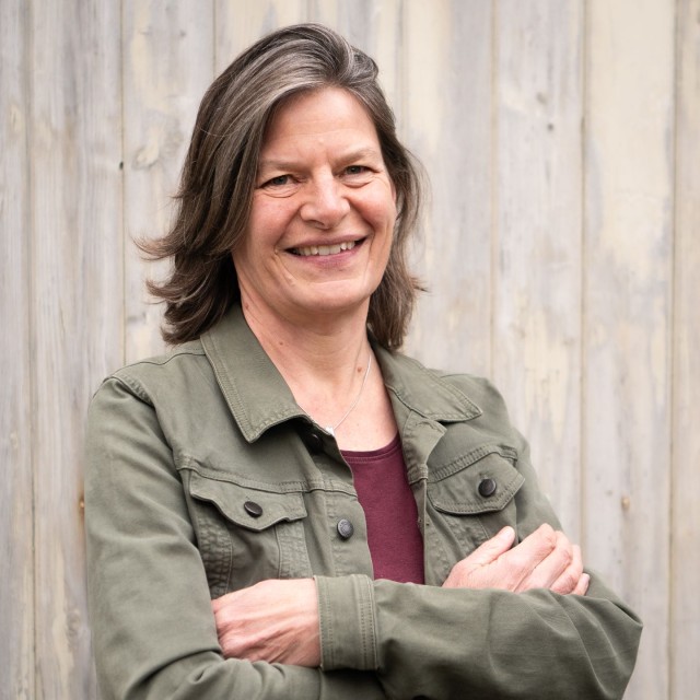 TS_01883_edited_square